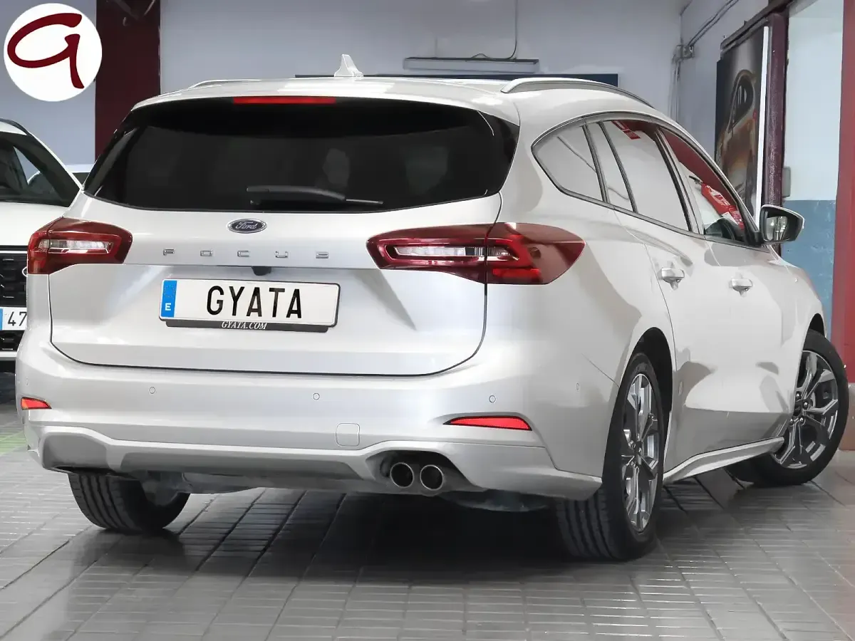 Usado Ford Focus ST-Line 155 CV (114 kW) 2024 Gris Familiar