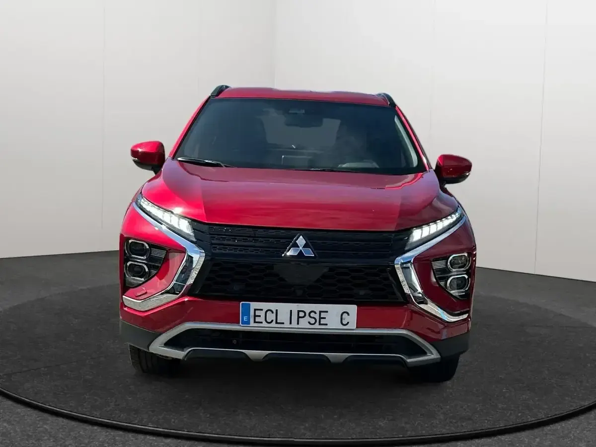 Usado Mitsubishi Eclipse Cross 188 CV (138 kW) 2024 Rojo SUV