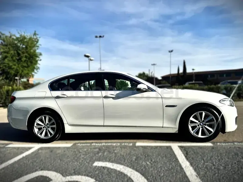 Usado BMW 520 Comfort Edition 190 CV (139 kW) 2017 Blanco Berlina