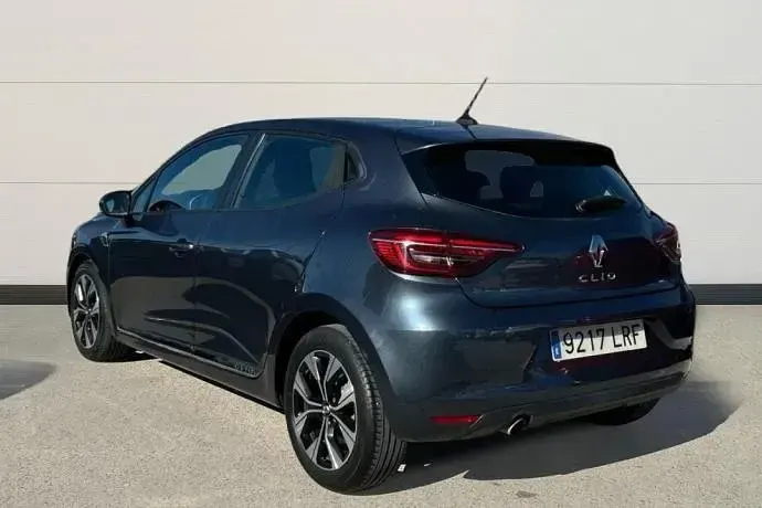 Usado Renault Clio LIMITED 91 CV (66 kW) 2021 Gris Utilitario