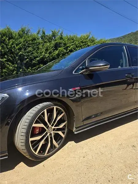 Usado VW Golf VII GTI 245 CV (180 kW) 2019 Negro Berlina
