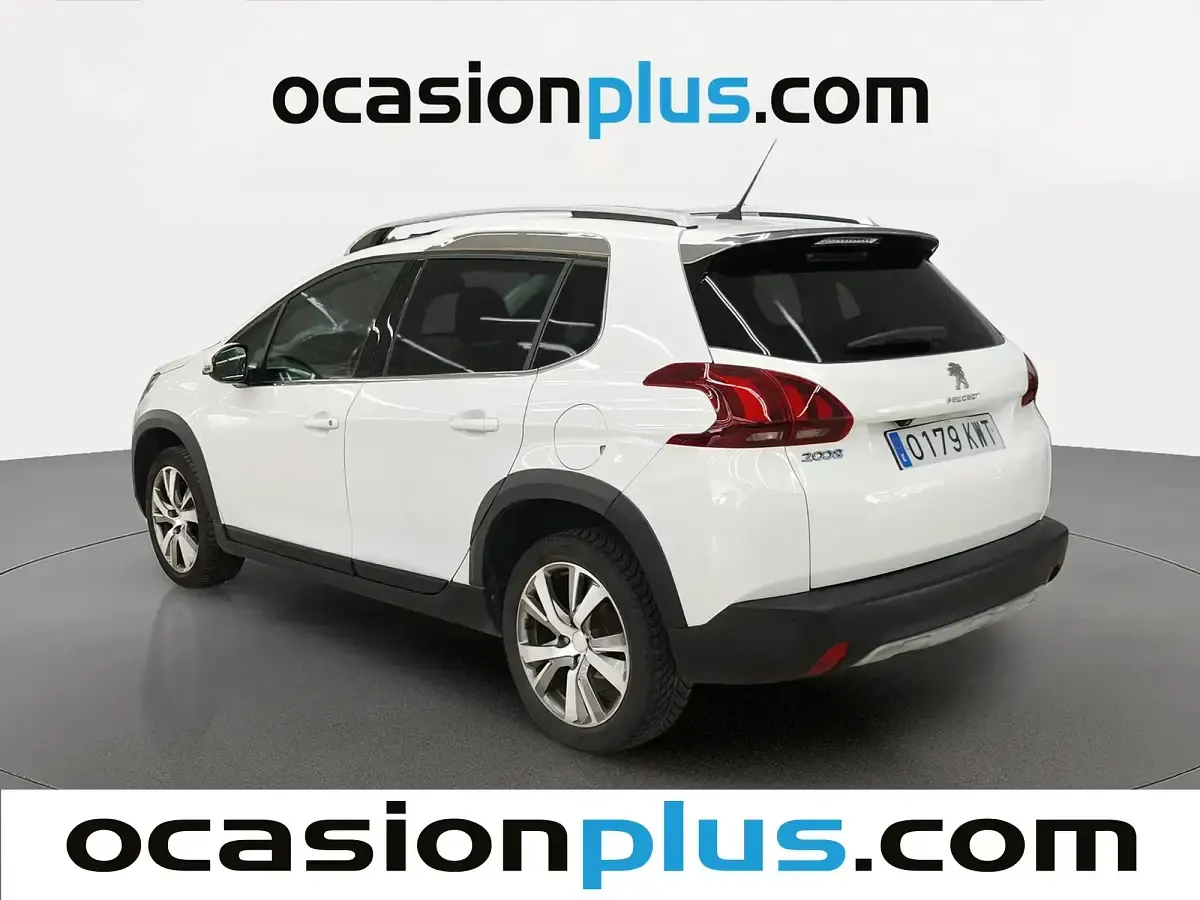 Usado Peugeot 2008 Allure 130 CV (95 kW) 2019 Blanco SUV