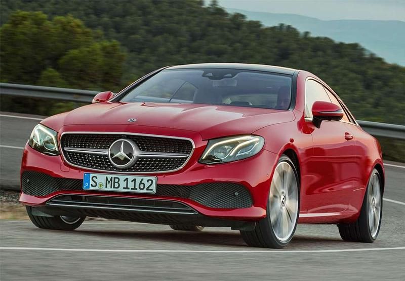 Usado Mercedes E220 194 CV (142 kW) 2018 Gris Coupe