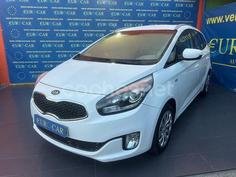 Blanco Usado 2015 Kia Carens Monovolumen | 8950 € (Buen precio) - Imagen 1/4