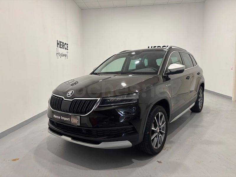 Usado Skoda Karoq 150 CV (110 kW) 2021 Marrón SUV