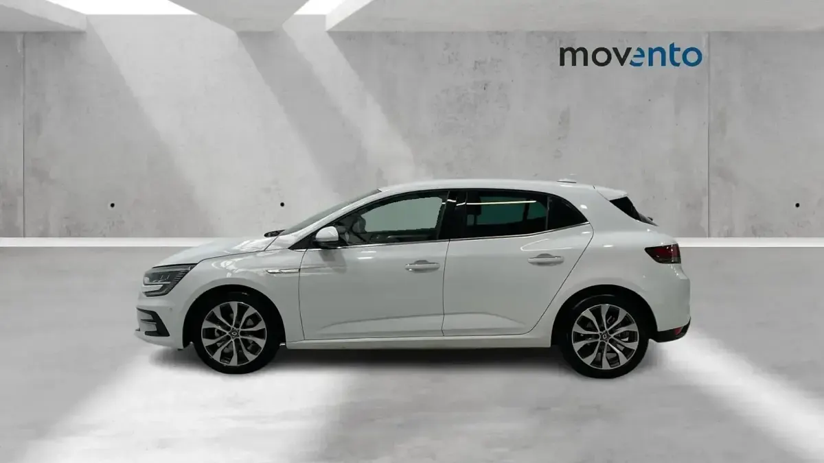 Usado Renault Mégane II Zen 140 CV (102 kW) 2022 Blanco Berlina
