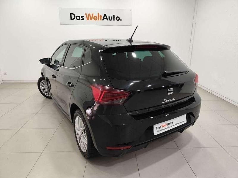 Usado Seat Ibiza 116 CV (85 kW) 2024 Negro Utilitario