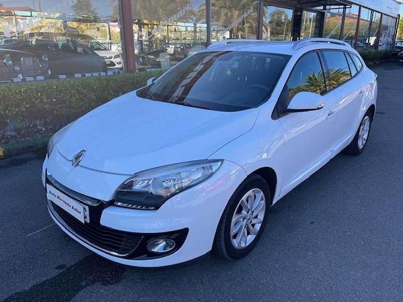 Blanco Usado 2012 Renault Mégane GrandTour Dynamique Familiar | 4300 € - Imagen 1/4
