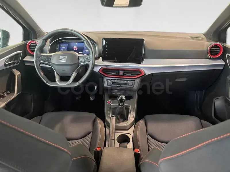 Usado Seat Ibiza FR 115 CV (84 kW) 2025 Gris / plata Utilitario