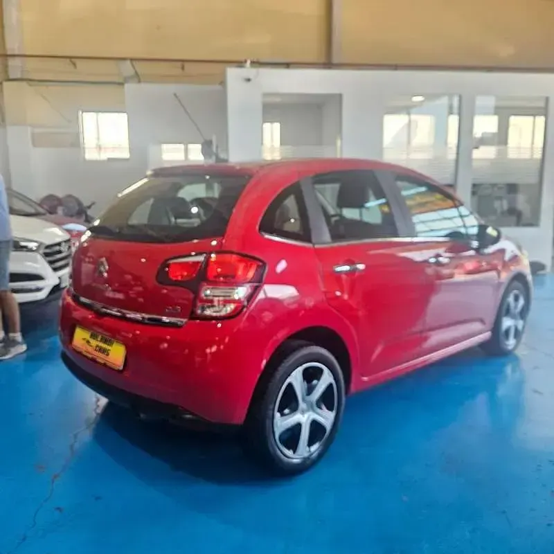 Usado Citroën C3 Live 82 CV (60 kW) 2016 Rojo Utilitario