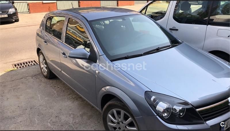 Usado Opel Astra Enjoy 120 CV (88 kW) 2006 Azul Berlina