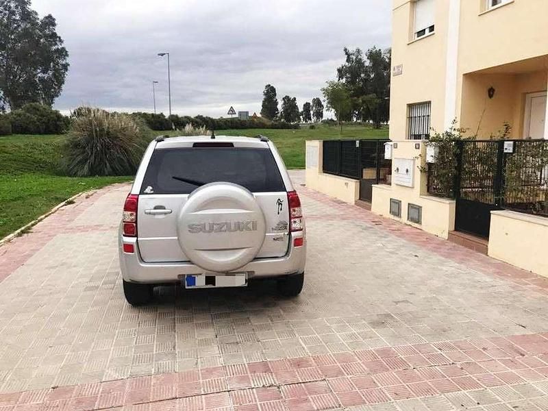 Usado Suzuki Grand Vitara 129 CV (94 kW) 2009 Gris SUV