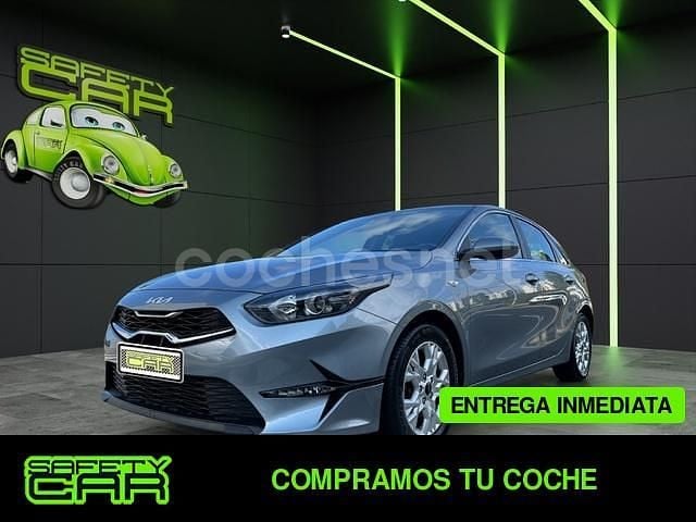 Gris / plata Usado 2022 Kia Ceed Utilitario | 16.999 € (Precio justo) - Imagen 1/4