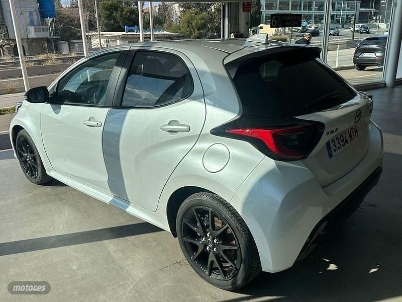 Usado Mazda 2 Homura-Line 116 CV (85 kW) 2024 Blanco Berlina