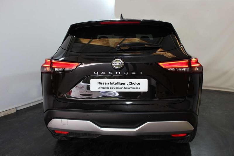 Begagnad Nissan Qashqai 140 HK (102 kW) 2022 Svart SUV