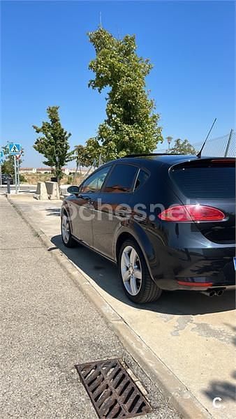 Usado Seat Leon Sport 140 CV (102 kW) 2008 Negro Utilitario
