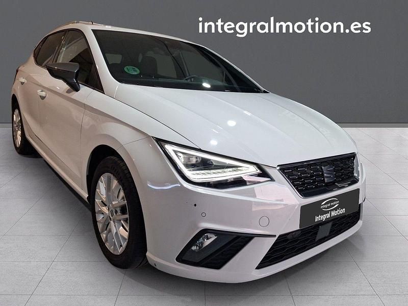 Usado Seat Ibiza XCELLENCE 115 CV (84 kW) 2025 Blanco Berlina