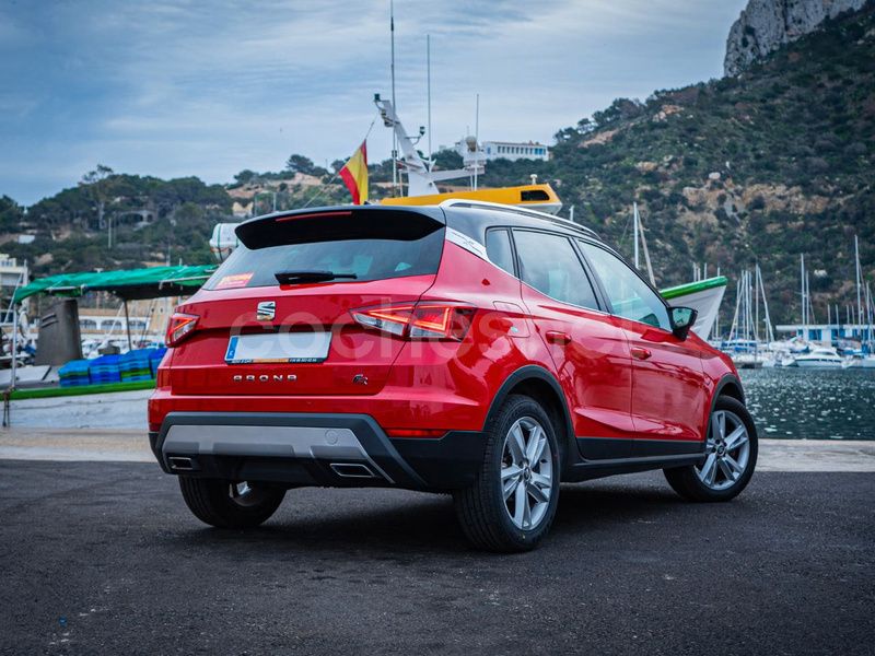 Usado Seat Arona FR 115 CV (84 kW) 2020 Rojo SUV