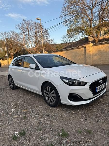 Blanco Usado 2019 Hyundai i30 Berlina | 14.199 € (Buen precio) - Imagen 1/3