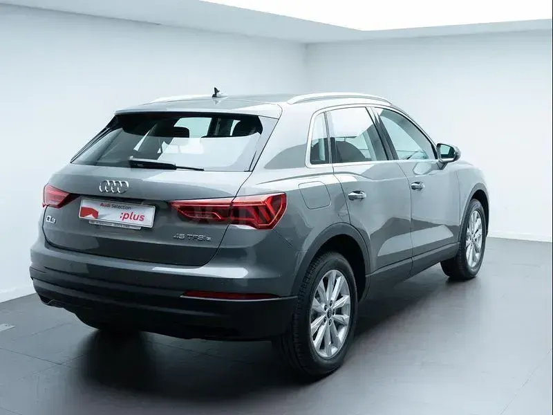 Usado Audi Q3 Advanced 245 CV (180 kW) 2022 Gris / plata SUV