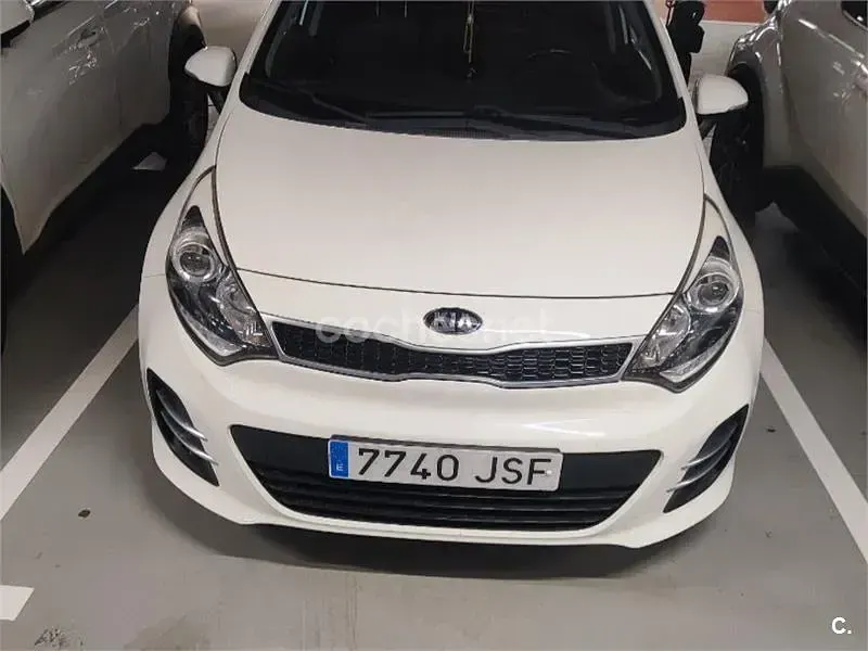 Usado Kia Rio 84 CV (61 kW) 2016 Blanco Utilitario