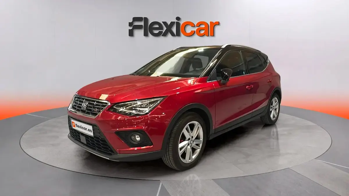 Usado Seat Arona Ecomotive 116 CV (85 kW) 2019 Rojo SUV