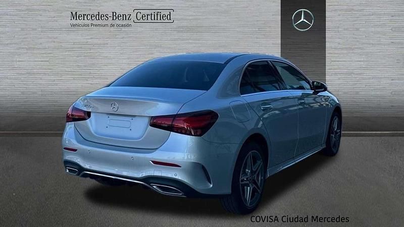 Usado Mercedes A250 163 CV (119 kW) 2024 Plateado Berlina