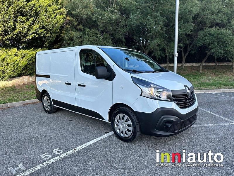 Usado Renault Trafic 120 CV (88 kW) 2021 Blanco Monovolumen