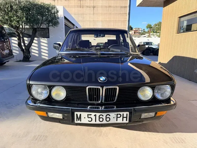 Usado BMW 528 184 CV (135 kW) 1985 Negro Berlina