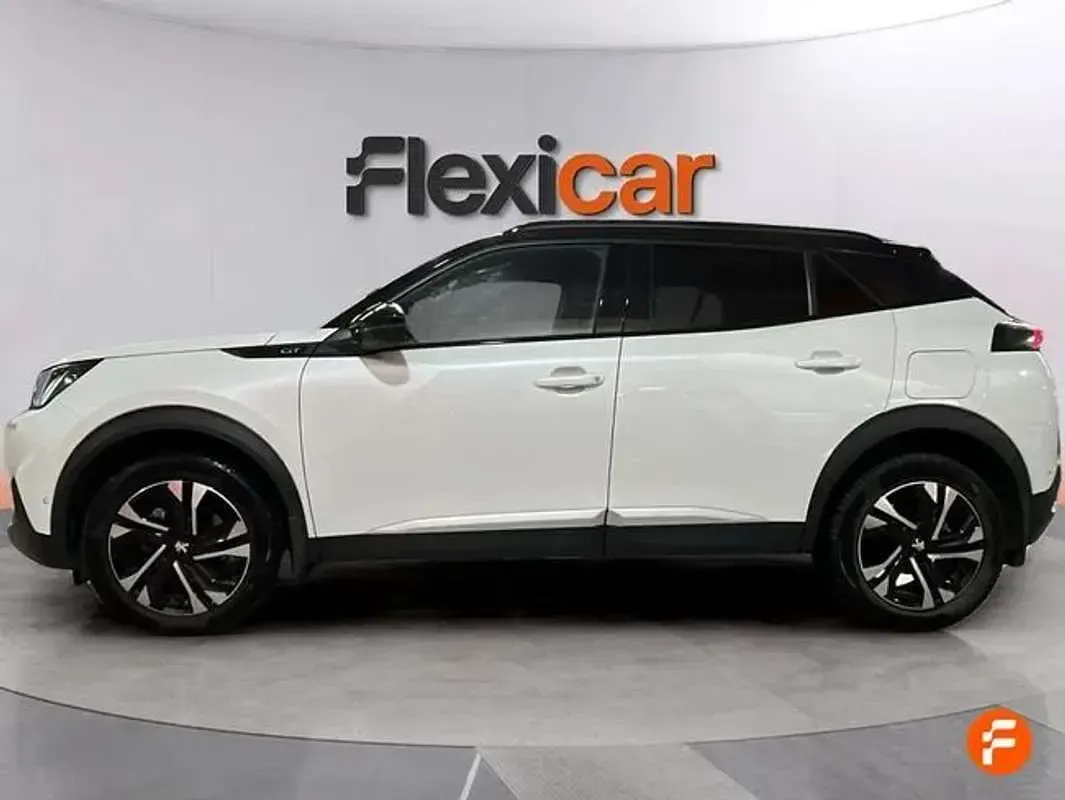 Usado Peugeot 2008 Allure 131 CV (96 kW) 2021 Blanco SUV