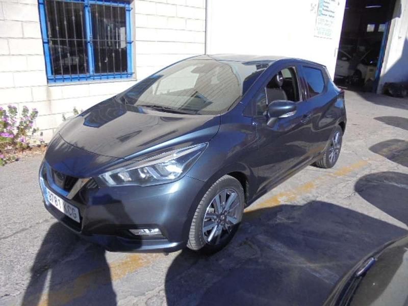 Usado Nissan Micra Acenta 71 CV (52 kW) 2017 Gris Utilitario