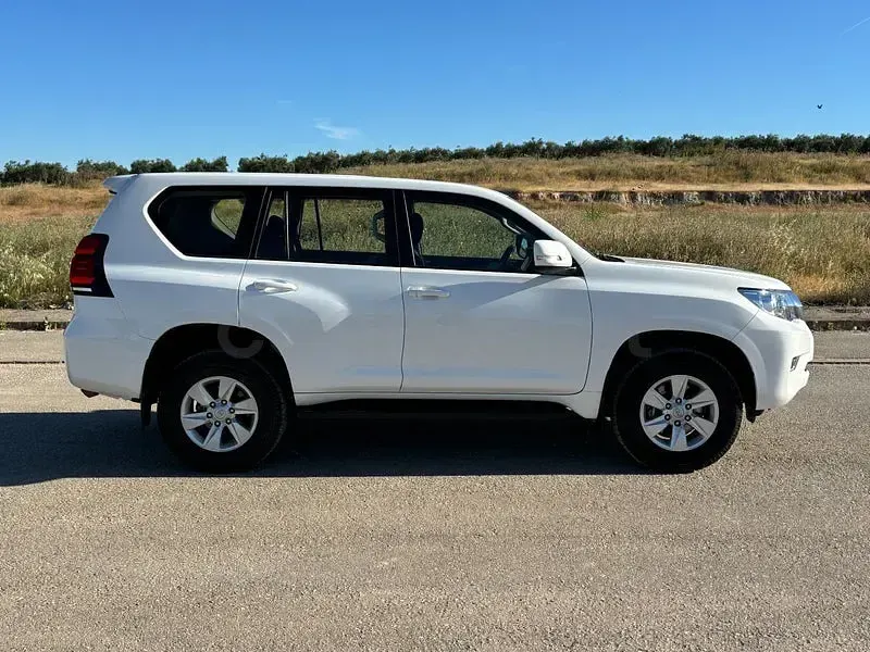 Usado Toyota Land Cruiser 204 CV (150 kW) 2021 Blanco SUV