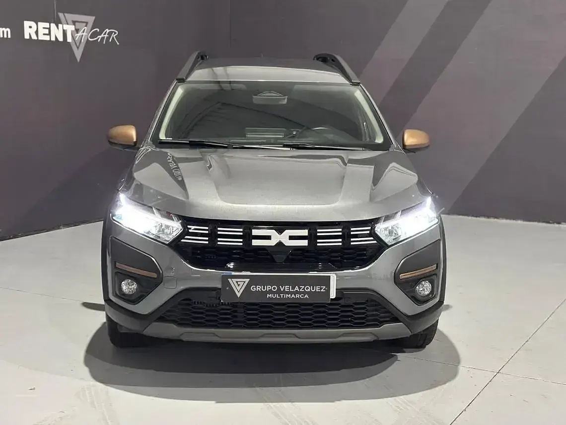 Begagnad Dacia Jogger Extreme 110 HK (80 kW) 2024 Grå Minibuss