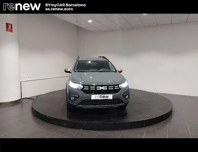 Usado Dacia Jogger Extreme 91 CV (66 kW) 2026 Gris Monovolumen