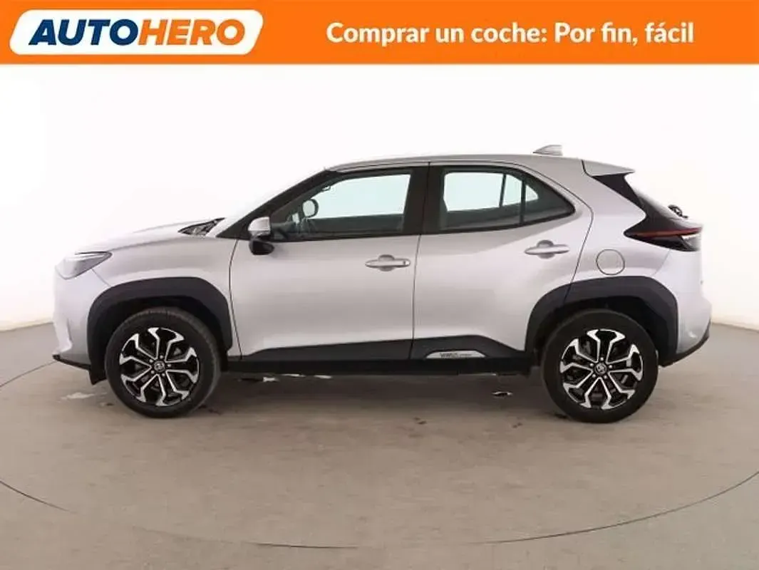 Usado Toyota Yaris Cross Active 116 CV (85 kW) 2022 Gris SUV