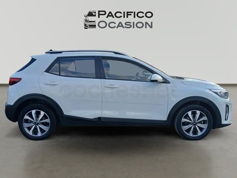 Usado Kia Stonic 100 HP (73 kW) 2021 Branco SUV