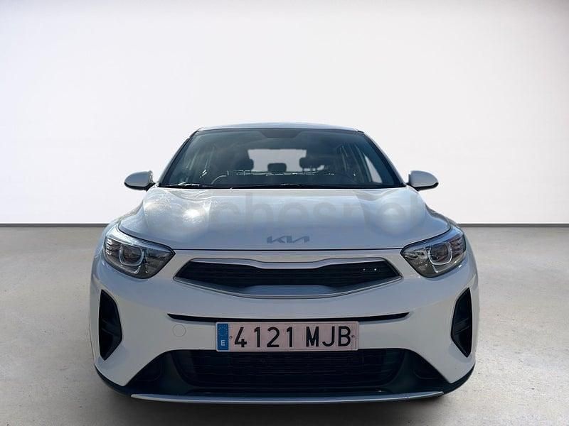 Usado Kia Stonic 84 CV (61 kW) 2022 Blanco SUV