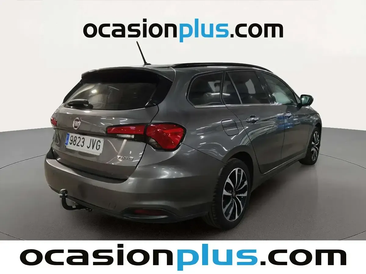 Usado Fiat Tipo Lounge 120 HP (88 kW) 2016 Cinzento Carrinha