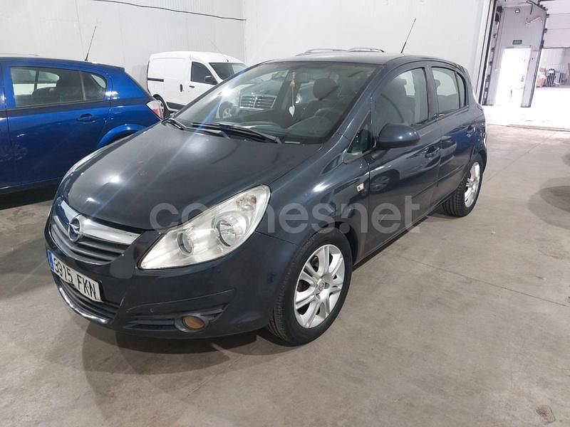 Negro Usado 2007 Opel Corsa Cosmo Berlina | 2500 € (Buen precio) - Imagen 1/4