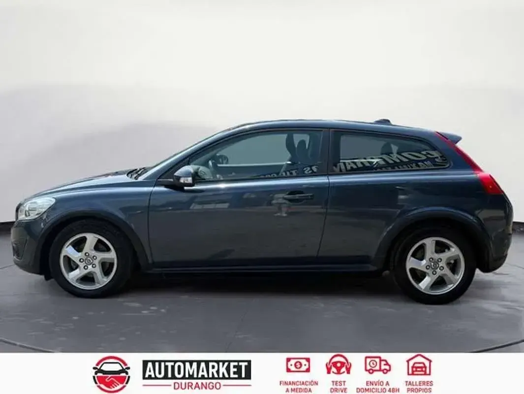 Usado Volvo C30 Momentum 110 CV (80 kW) 2011 Negro Utilitario