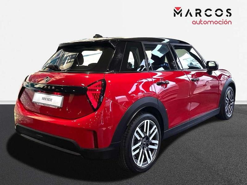 Usado Mini Cooper 156 CV (114 kW) 2024 Rojo Utilitario