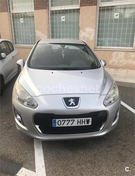 Gris / plata Usado 2012 Peugeot 308 Access Berlina | 4500 € (Precio justo) - Imagen 1/3