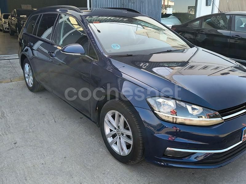 Azul Usado 2019 VW Golf VII Advance Familiar | 13.900 € (Precio justo) - Imagen 1/4
