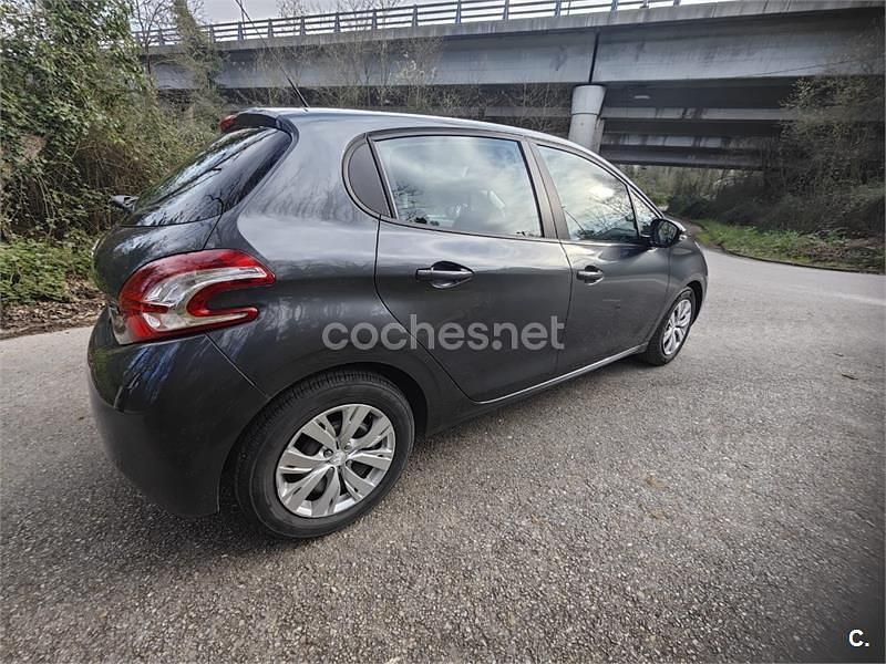 Usado Peugeot 208 Active 68 CV (50 kW) 2012 Gris / plata Utilitario