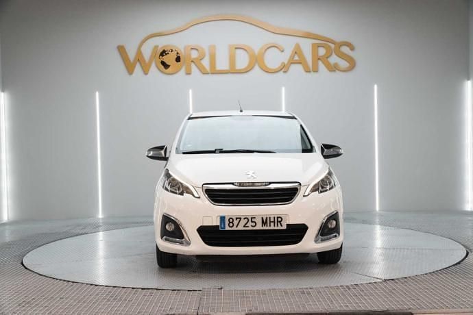 Usado Peugeot 108 Active 72 CV (52 kW) 2021 Blanco