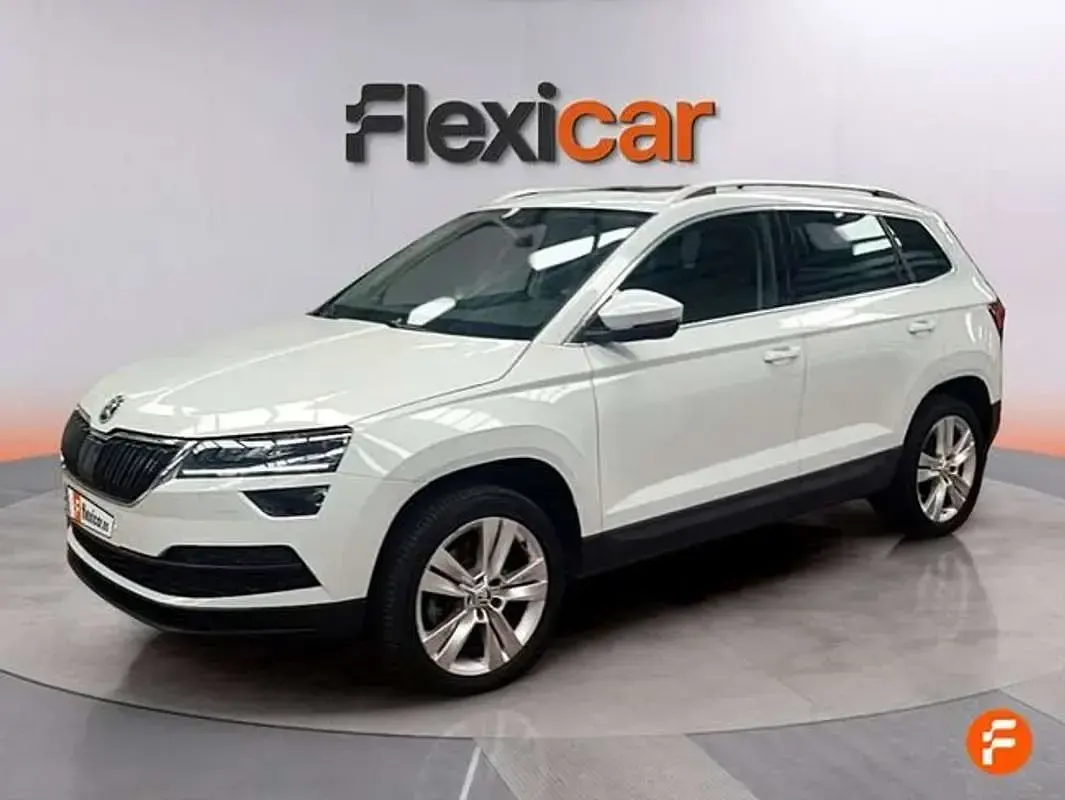Usado Skoda Karoq Style 150 CV (110 kW) 2018 Blanco SUV