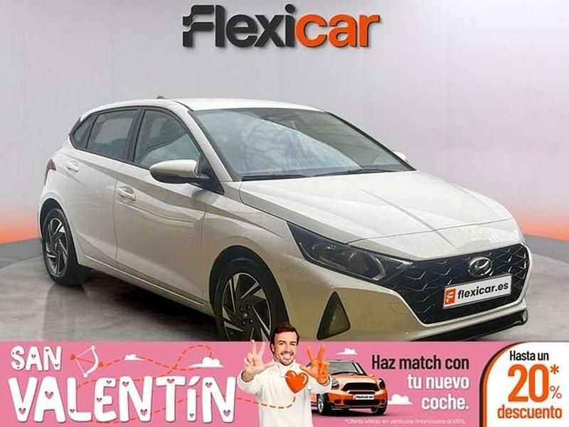 Usado Hyundai i20 101 CV (74 kW) 2022 Blanco Utilitario