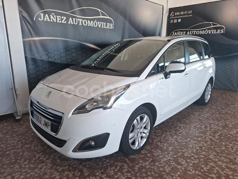 Blanco Usado 2016 Peugeot 5008 Style Monovolumen | 9790 € (Precio justo) - Imagen 1/4