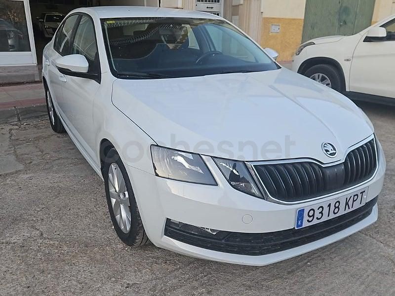 Usado Skoda Octavia 115 CV (84 kW) 2018 Blanco Berlina