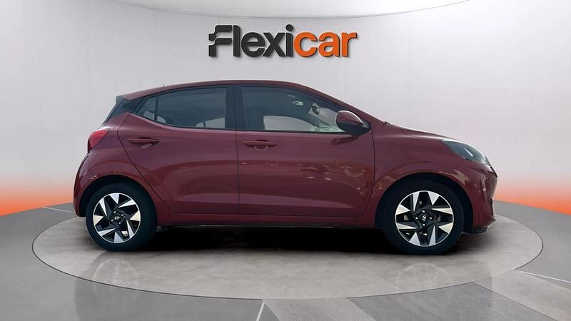 Używany Hyundai i10 67 KM (49 kW) 2023 Czerwony Hatchback